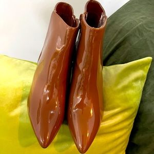 Chocolate faux patent ankle boots with zipper size 8.5 brand new